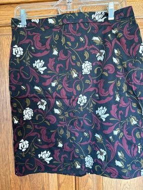 LOFT Black Skirt with Burgundy and Olive Floral Accent Size 6 EUC!